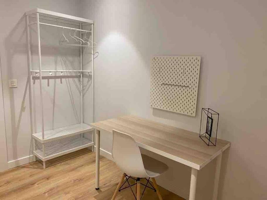 Apartamento A Estrenar En Centro Gijon. Fibra-Tv Eksteriør bilde