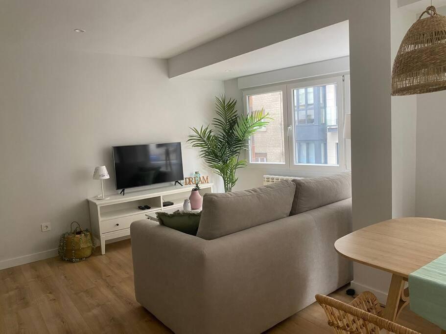 Apartamento A Estrenar En Centro Gijon. Fibra-Tv Eksteriør bilde