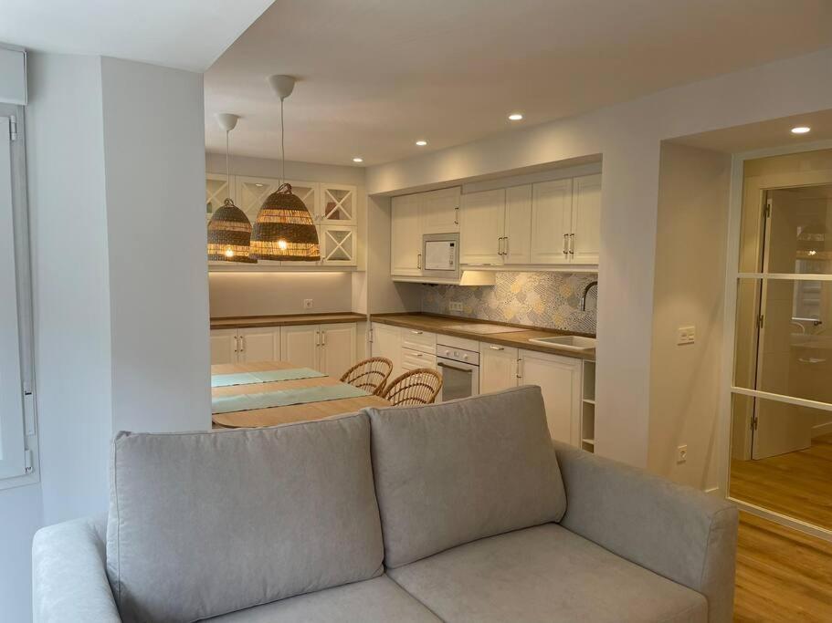 Apartamento A Estrenar En Centro Gijon. Fibra-Tv Eksteriør bilde